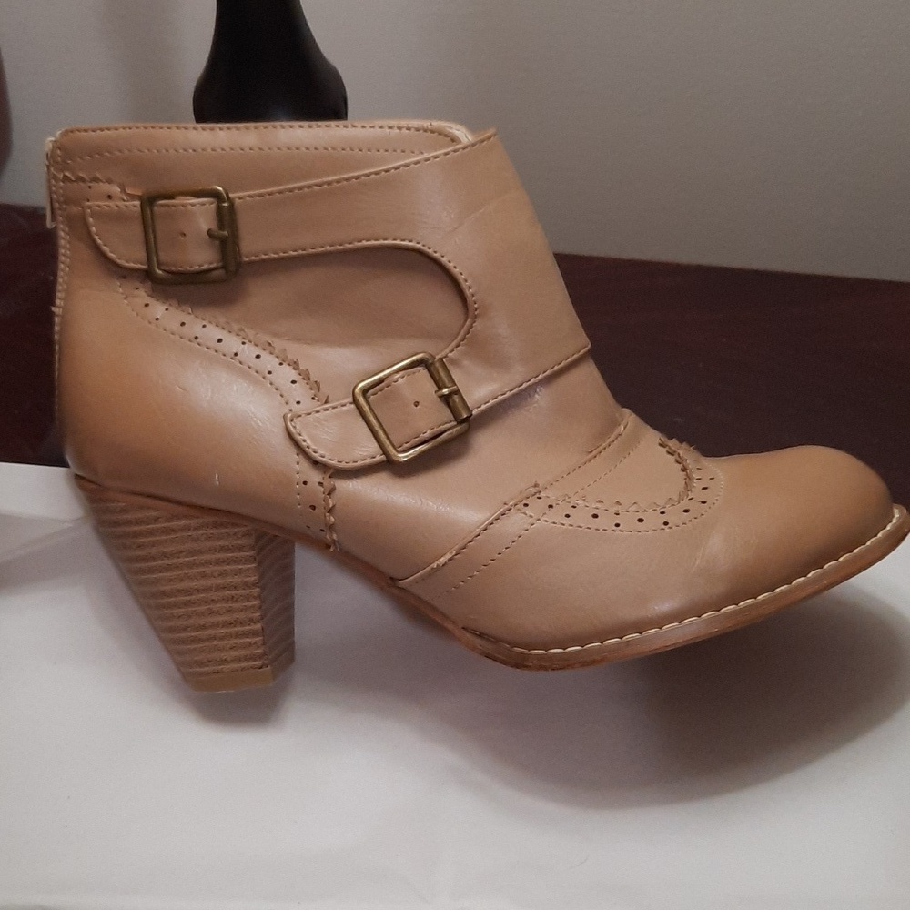Passions "Blaze" Cream Ankle Booties